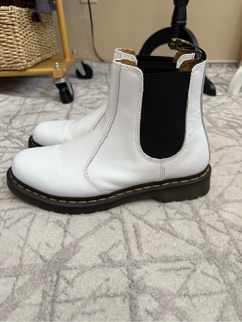Dr. Martens 2976 White Chelsea Boots Smooth Leather Yellow Stitch Size 11 - Picture 8 of 13